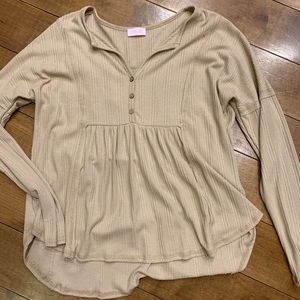 Pink lily top size small